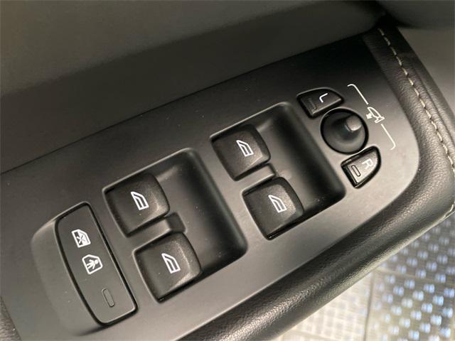 used 2020 Volvo XC60 car, priced at $22,969