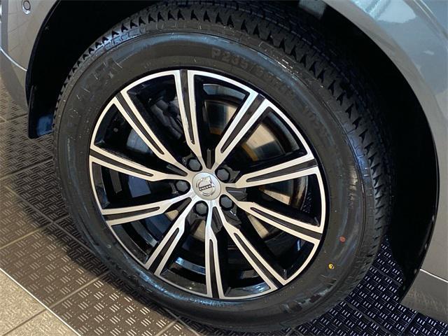 used 2020 Volvo XC60 car, priced at $22,969