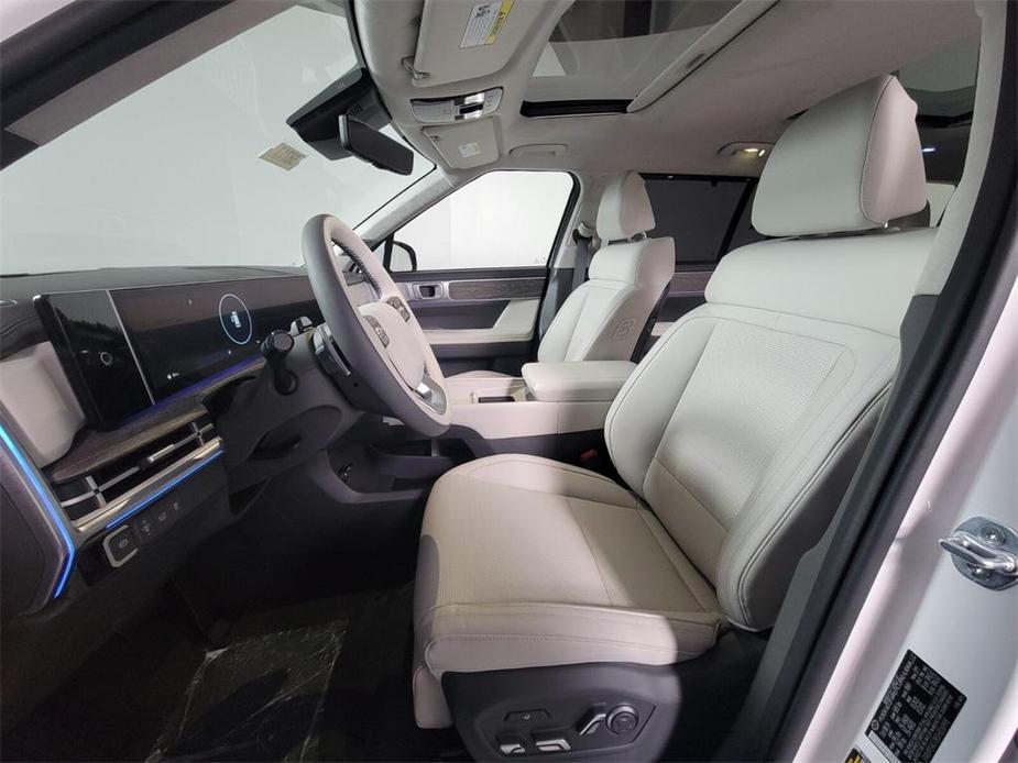 new 2025 Hyundai Santa Fe HEV car, priced at $49,109