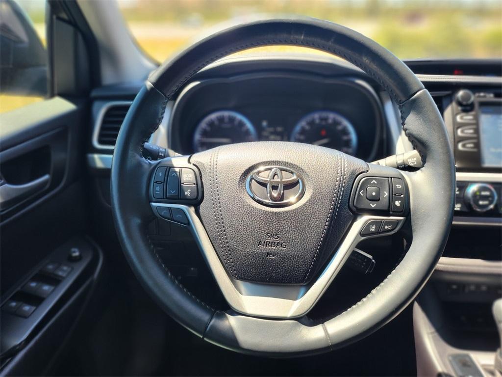 used 2017 Toyota Highlander car, priced at $23,499