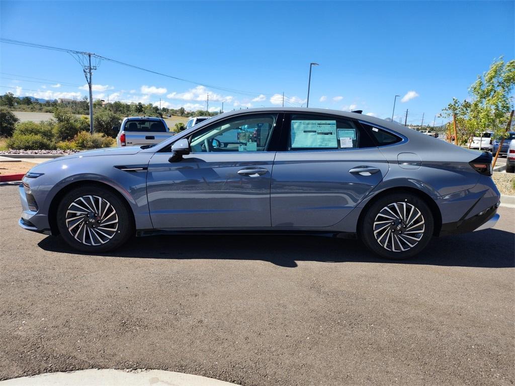 new 2025 Hyundai Sonata Hybrid car, priced at $29,879