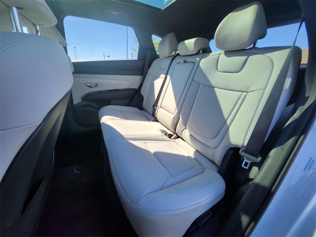 new 2025 Hyundai TUCSON Hybrid car, priced at $41,723