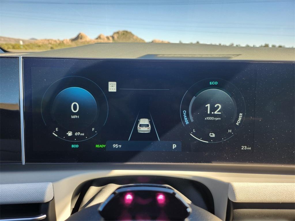 new 2025 Hyundai TUCSON Hybrid car, priced at $41,723
