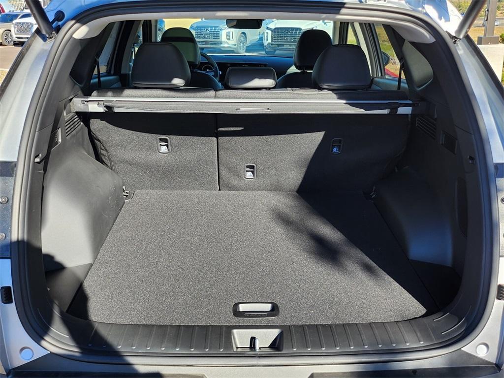 new 2025 Hyundai TUCSON Hybrid car, priced at $36,579