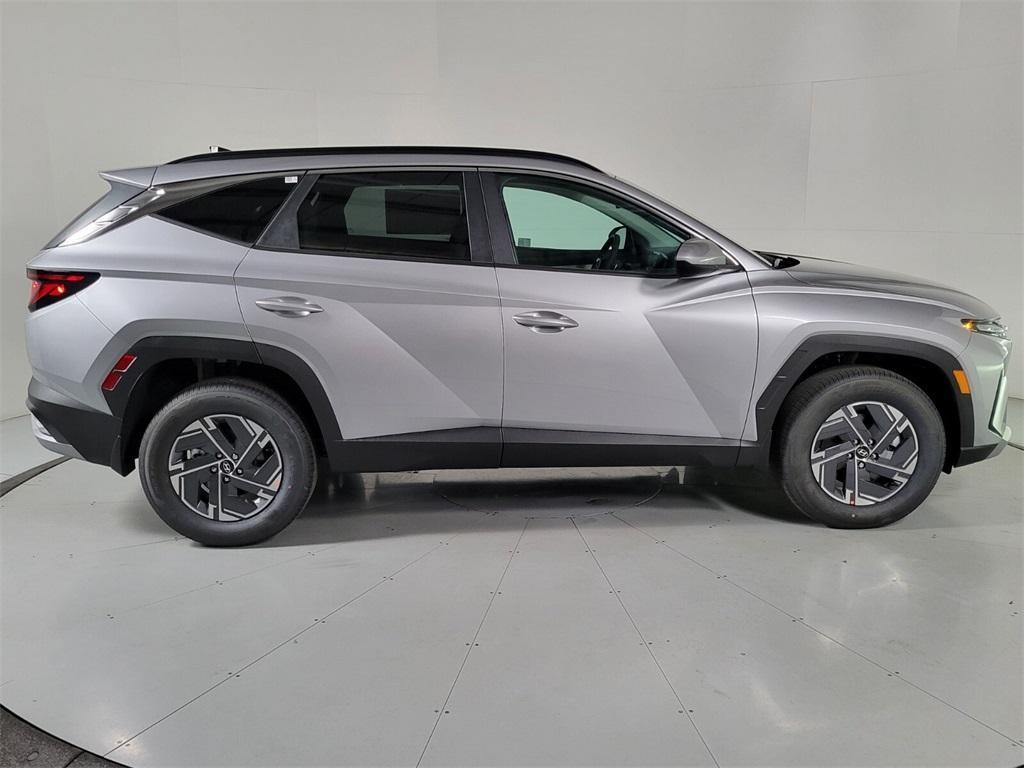 new 2025 Hyundai Tucson Hybrid car, priced at $33,668