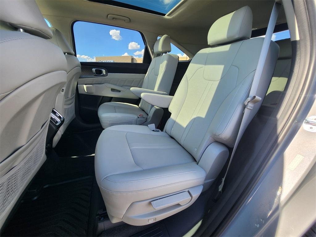 used 2023 Kia Sorento car, priced at $29,528