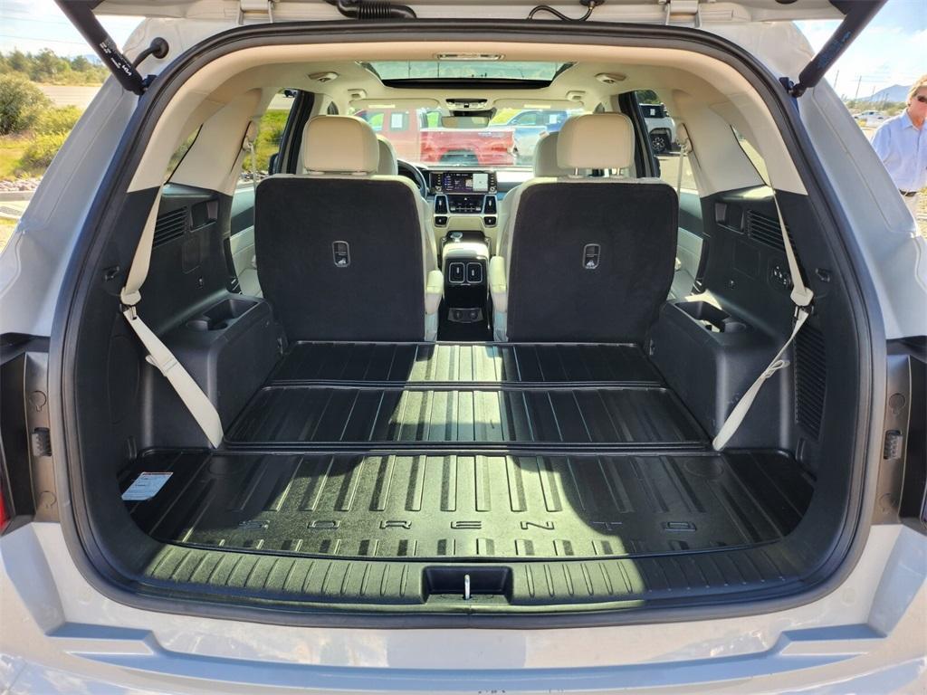 used 2023 Kia Sorento car, priced at $29,528