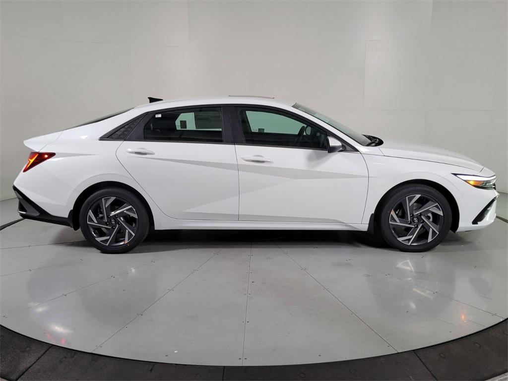 new 2025 Hyundai Elantra HEV car, priced at $30,579