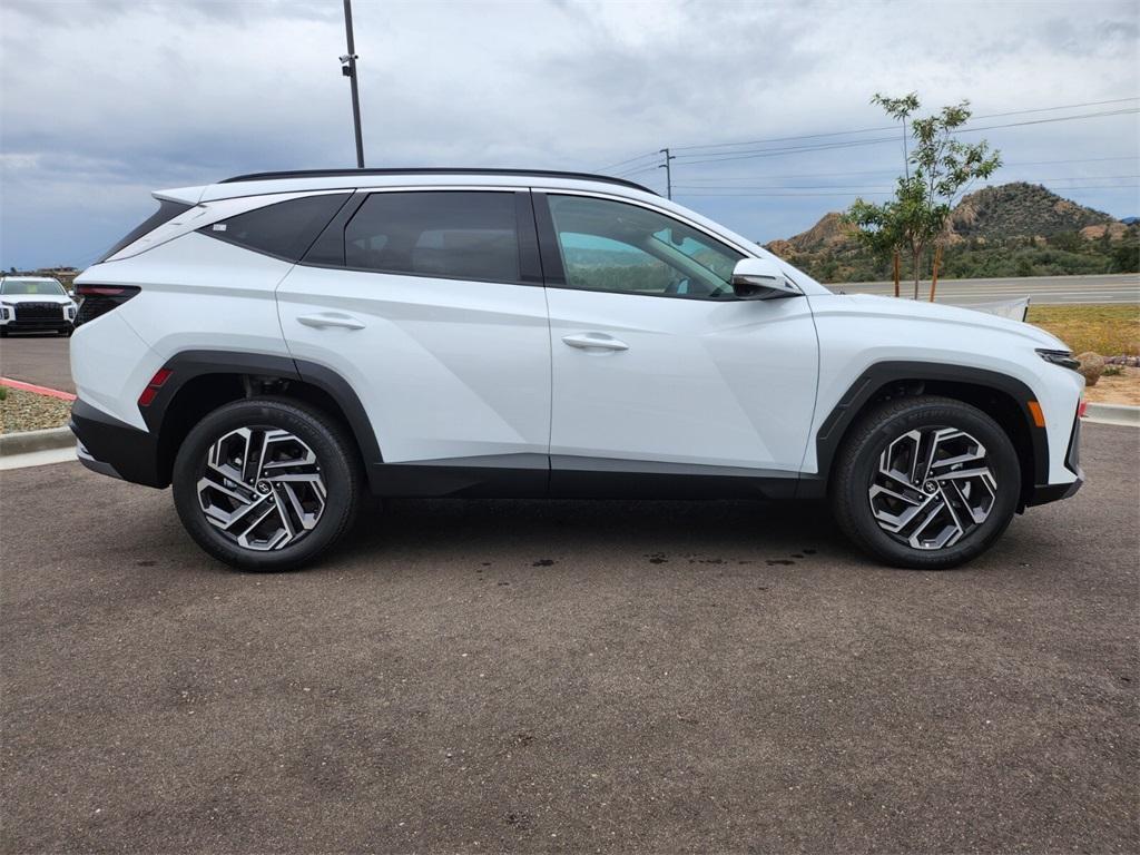 new 2025 Hyundai TUCSON Hybrid car, priced at $40,047