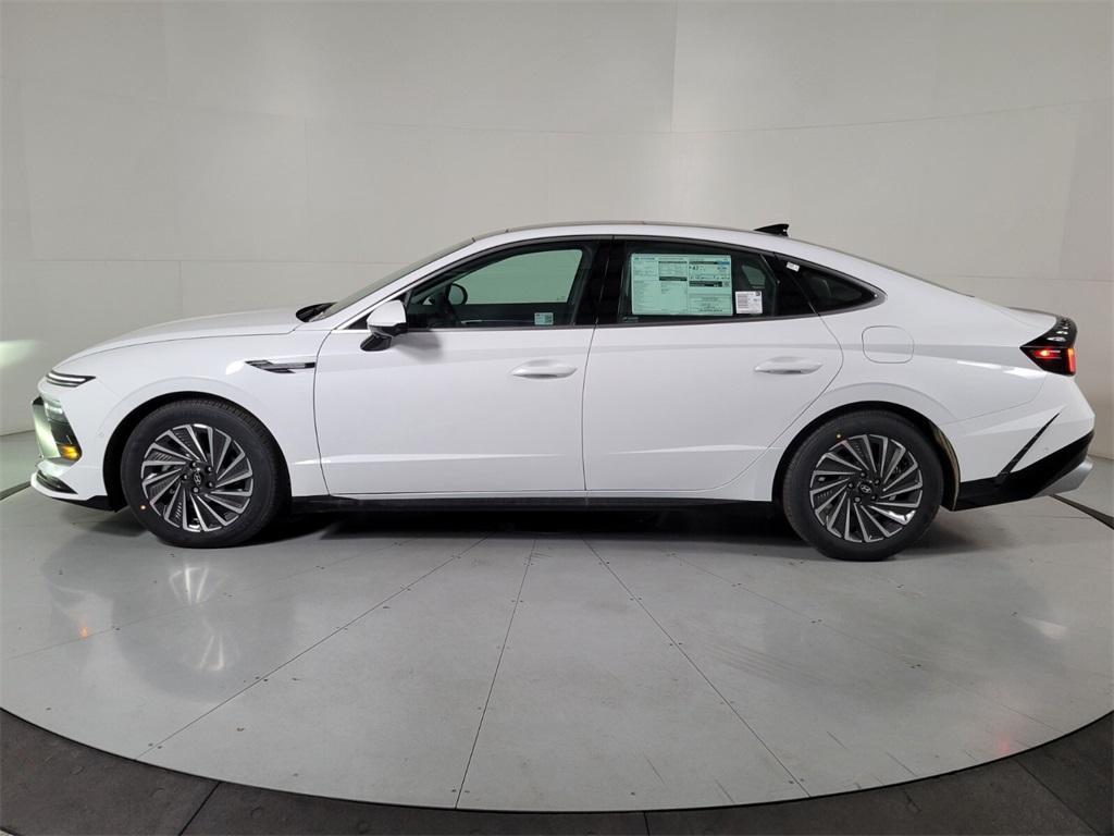 new 2025 Hyundai Sonata Hybrid car, priced at $36,731