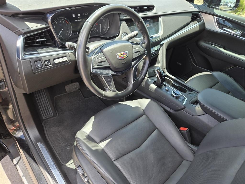 used 2021 Cadillac XT5 car, priced at $27,807