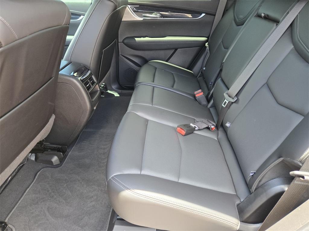 used 2021 Cadillac XT5 car, priced at $27,807
