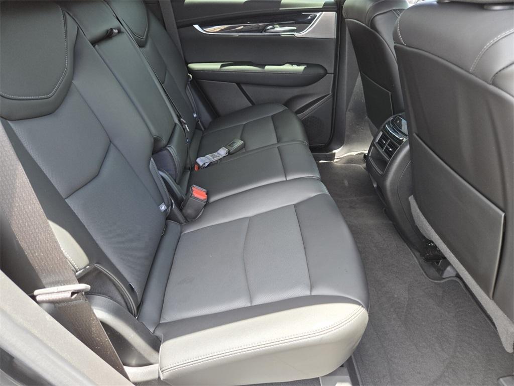 used 2021 Cadillac XT5 car, priced at $27,807