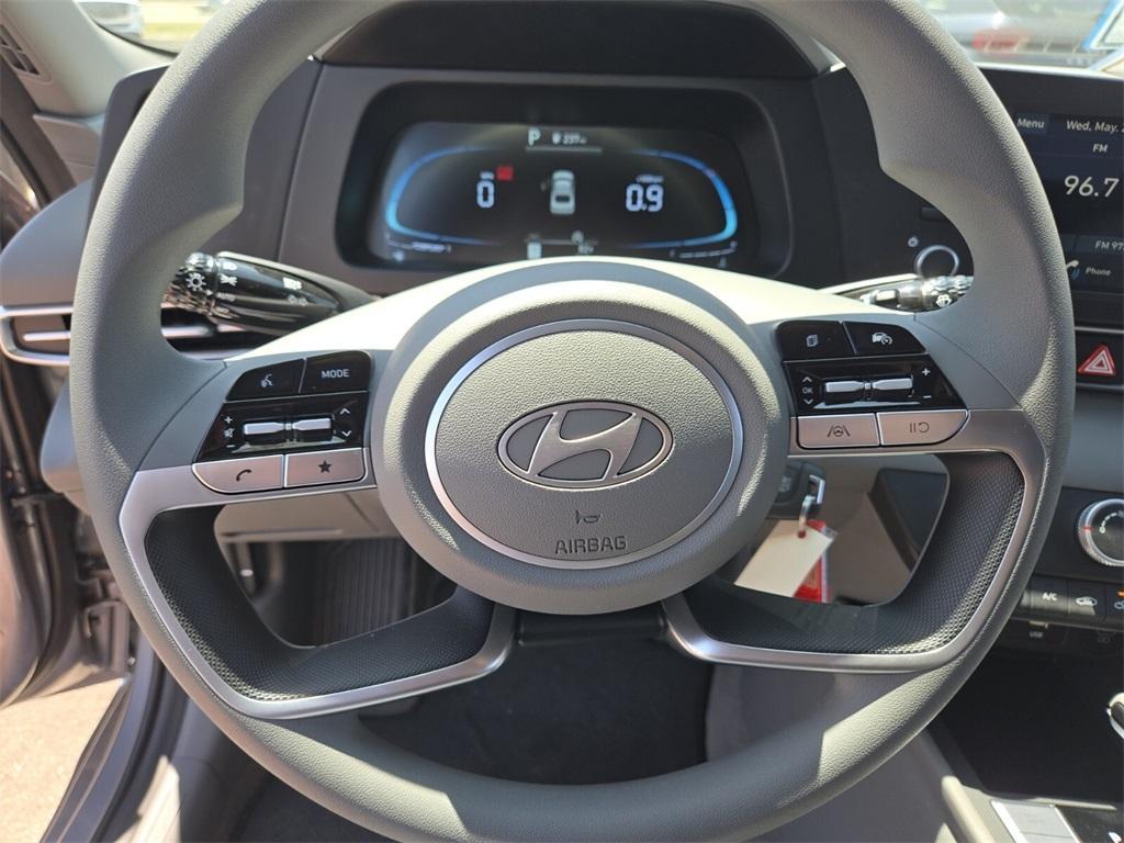 new 2025 Hyundai Elantra car