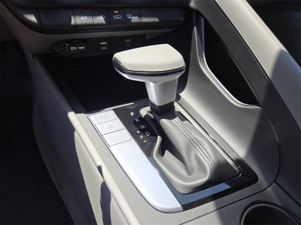 new 2025 Hyundai Elantra car