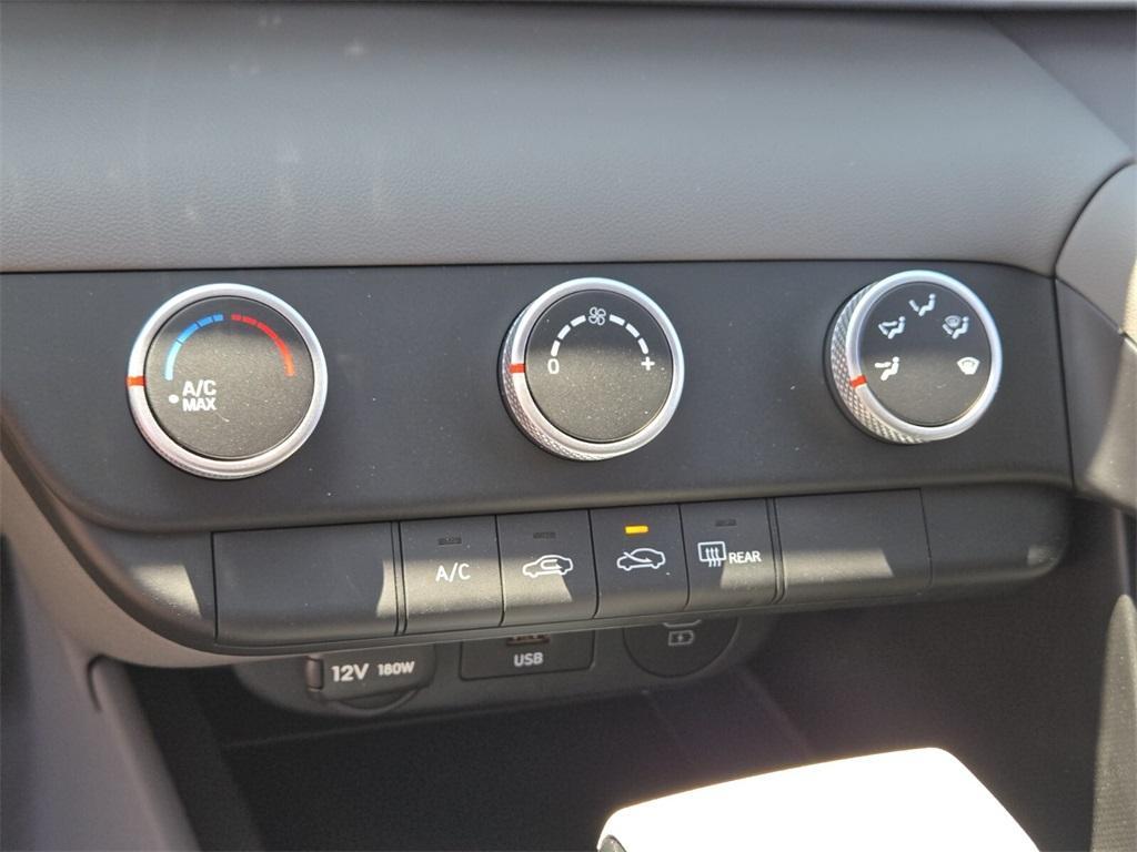 new 2025 Hyundai Elantra car