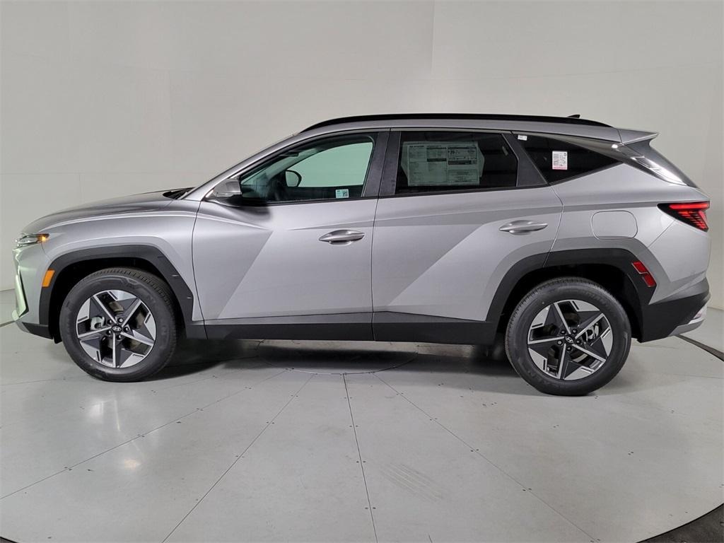 new 2025 Hyundai TUCSON Hybrid car, priced at $35,600