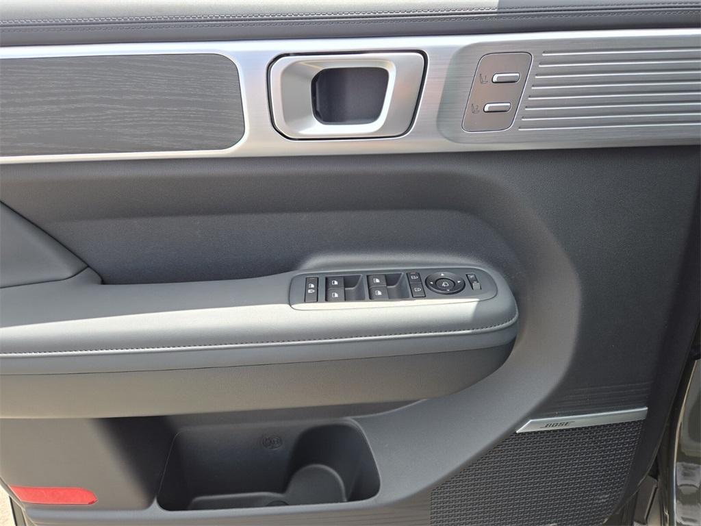 new 2025 Hyundai SANTA FE HEV car, priced at $45,711