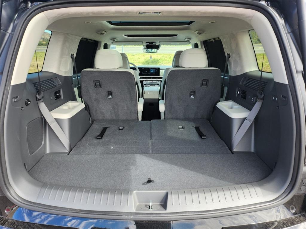 used 2024 Hyundai Santa Fe car, priced at $40,906