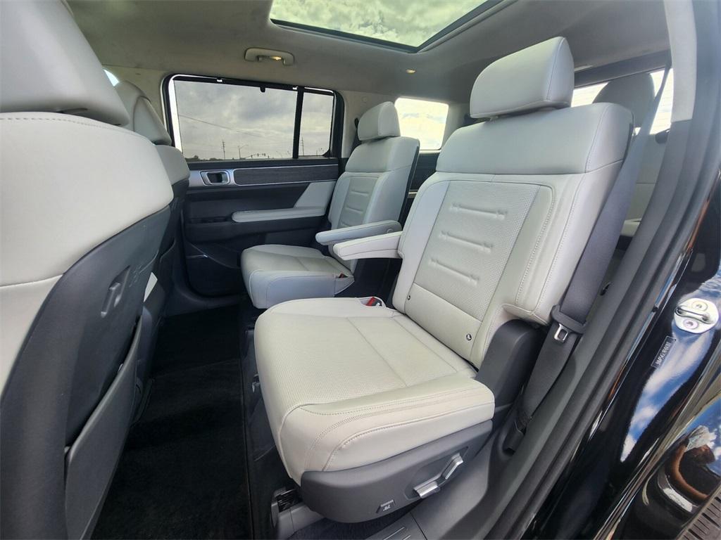 used 2024 Hyundai Santa Fe car, priced at $40,906