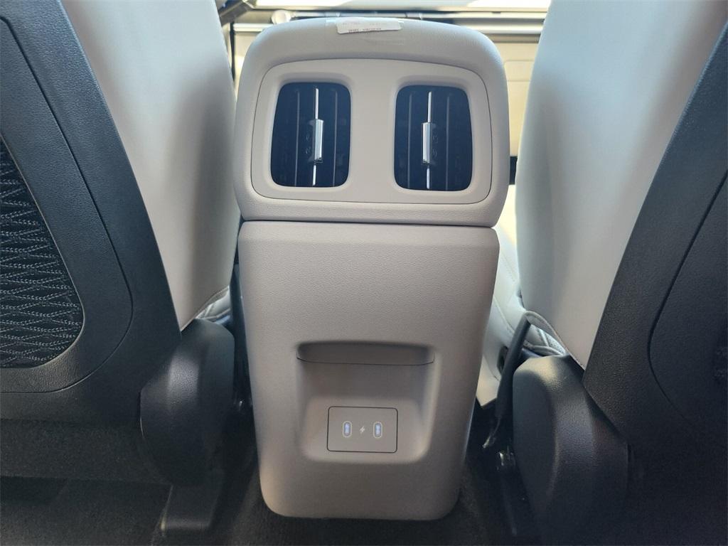 new 2025 Hyundai TUCSON Hybrid car, priced at $35,932