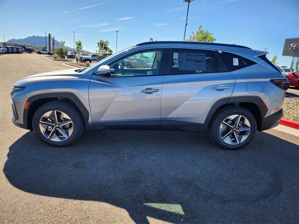 new 2025 Hyundai TUCSON Hybrid car, priced at $35,932