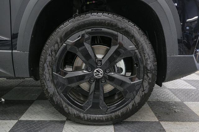 new 2025 Volkswagen Taos car, priced at $33,397