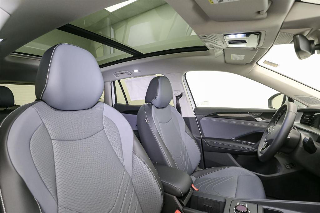 new 2025 Volkswagen Tiguan car, priced at $34,293