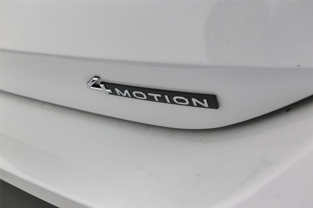 new 2025 Volkswagen Tiguan car, priced at $34,293