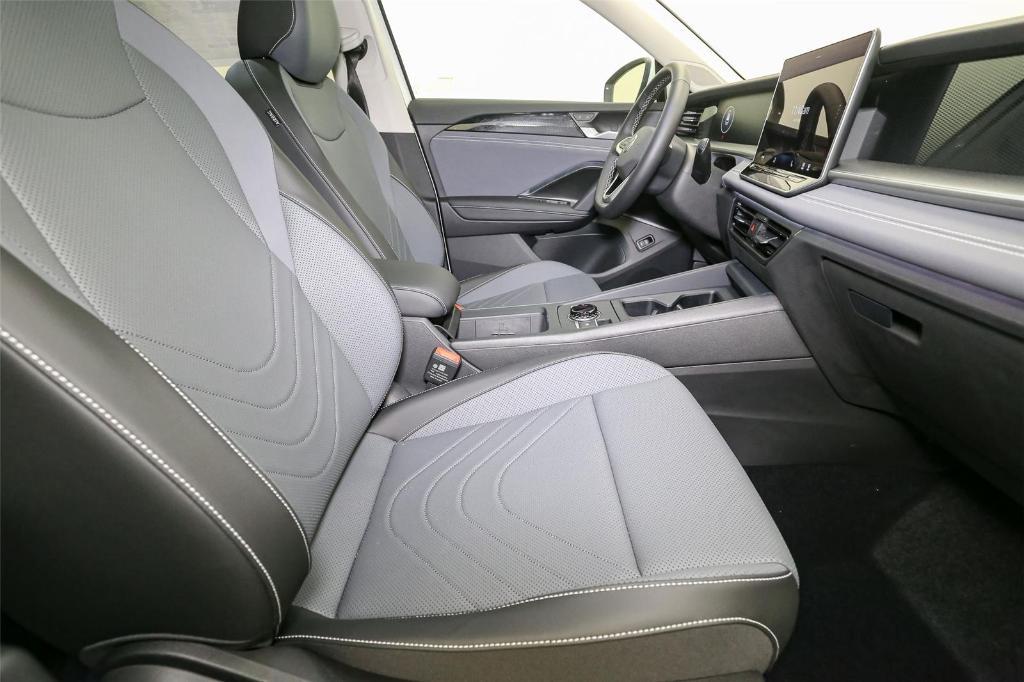 new 2025 Volkswagen Tiguan car, priced at $34,293