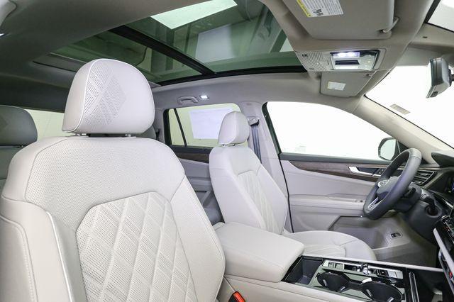 new 2025 Volkswagen Atlas car, priced at $52,616