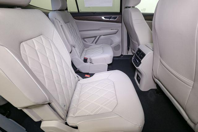new 2025 Volkswagen Atlas car, priced at $52,616
