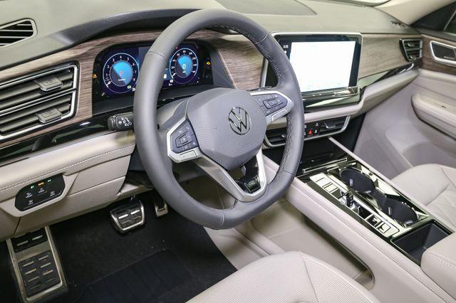 new 2025 Volkswagen Atlas car, priced at $52,616