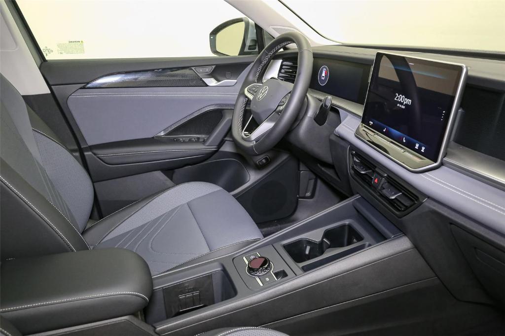 new 2025 Volkswagen Tiguan car, priced at $35,030
