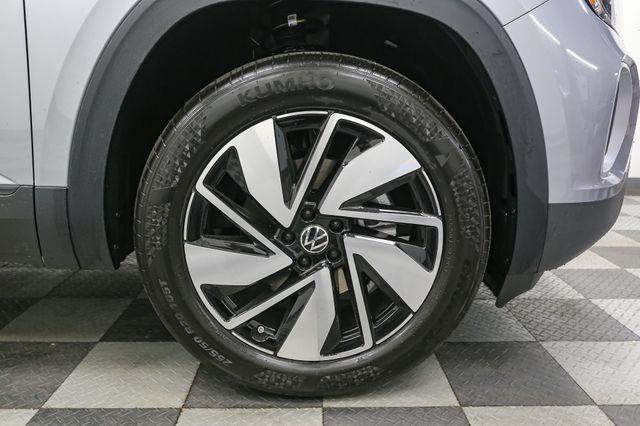 new 2025 Volkswagen Atlas car, priced at $42,315