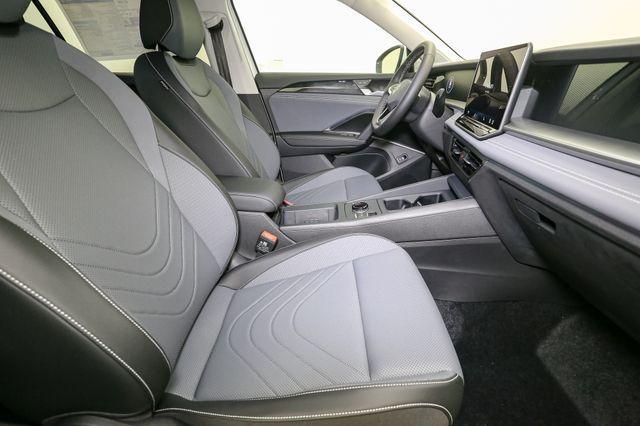 new 2025 Volkswagen Tiguan car, priced at $34,011
