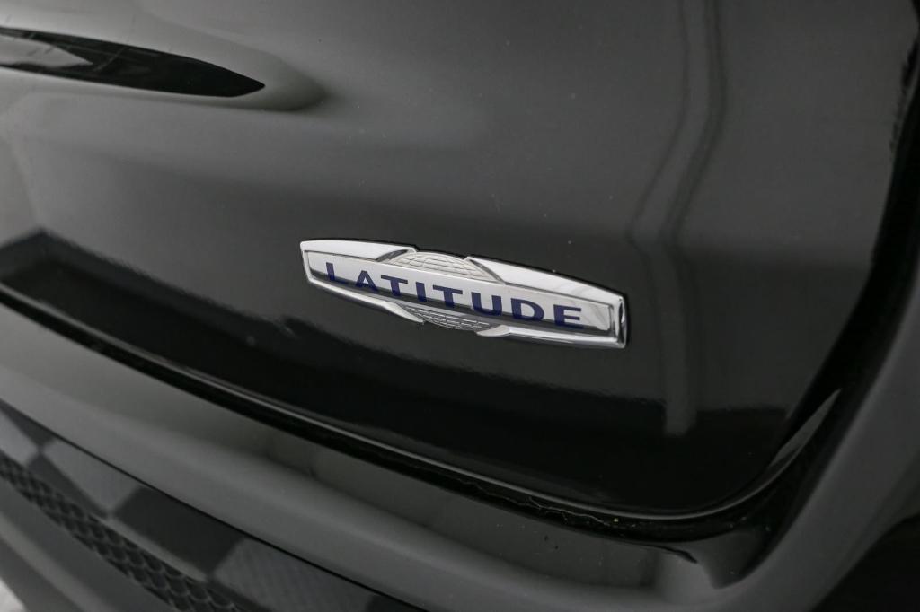 used 2022 Jeep Compass car, priced at $20,225