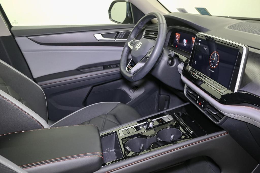 used 2024 Volkswagen Atlas car, priced at $38,497