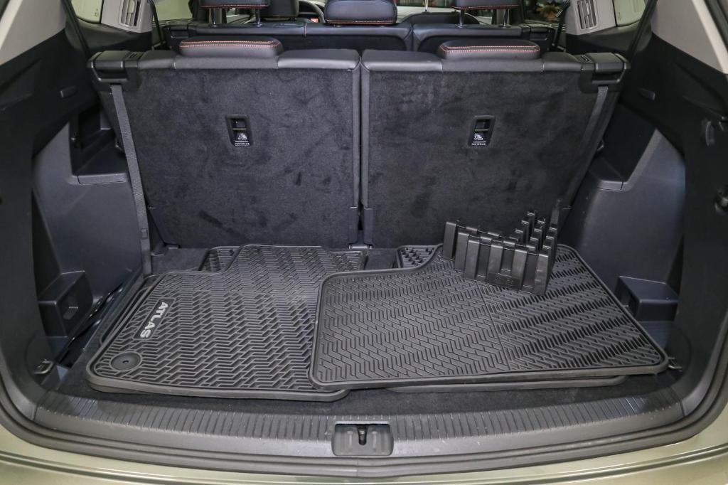 used 2024 Volkswagen Atlas car, priced at $38,497