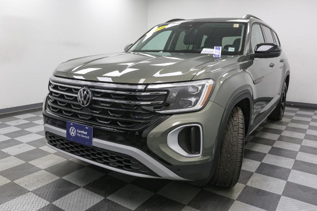 used 2024 Volkswagen Atlas car, priced at $38,497
