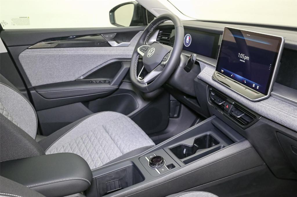 new 2025 Volkswagen Tiguan car, priced at $30,551