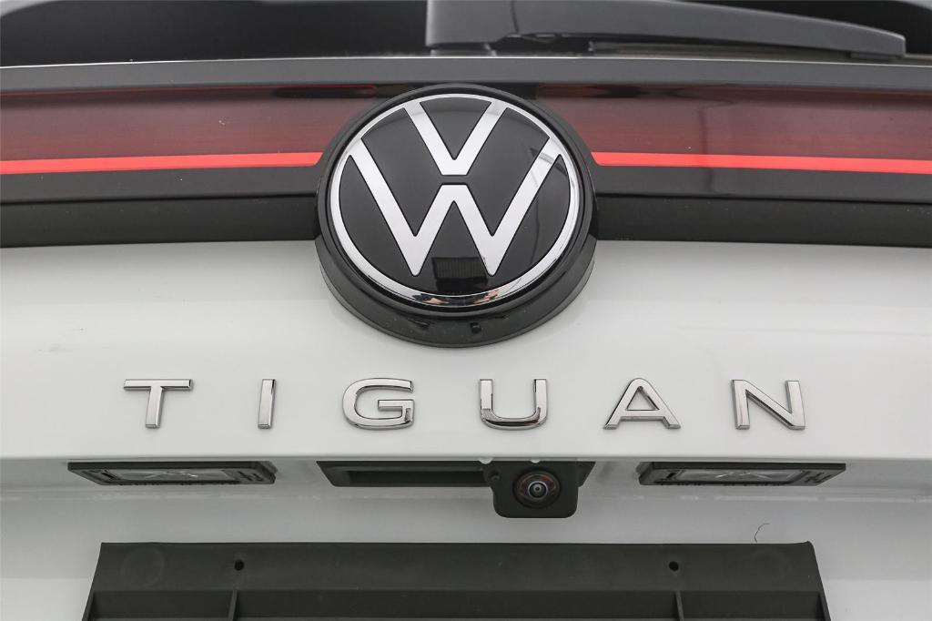 new 2025 Volkswagen Tiguan car, priced at $31,288