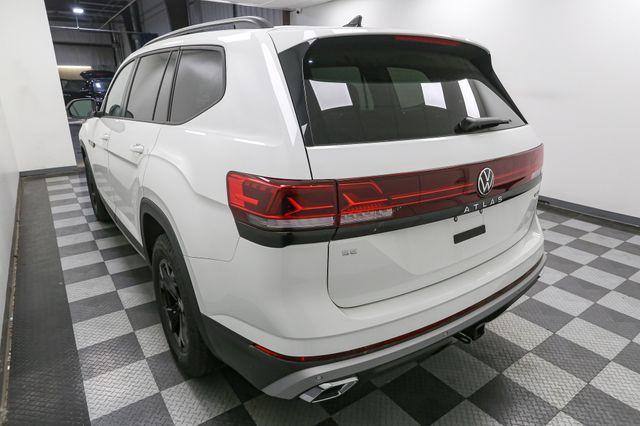 new 2025 Volkswagen Atlas car, priced at $43,808