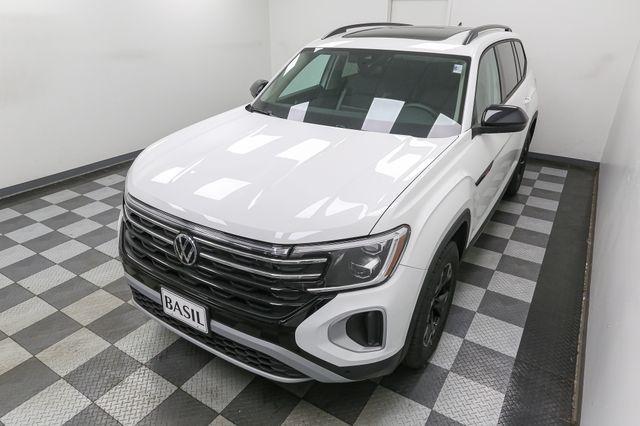 new 2025 Volkswagen Atlas car, priced at $43,808