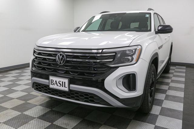 new 2025 Volkswagen Atlas car, priced at $43,808