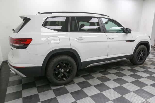 new 2025 Volkswagen Atlas car, priced at $43,808