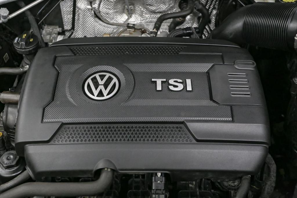 used 2020 Volkswagen Atlas Cross Sport car, priced at $24,125