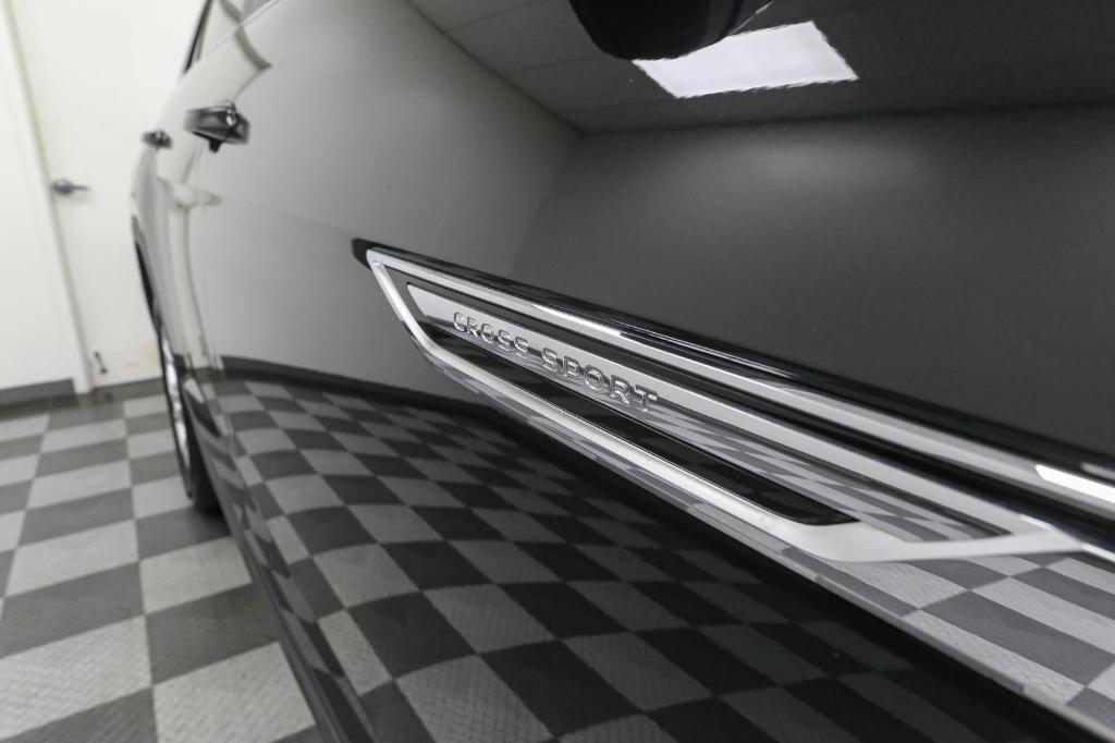 used 2020 Volkswagen Atlas Cross Sport car, priced at $24,125