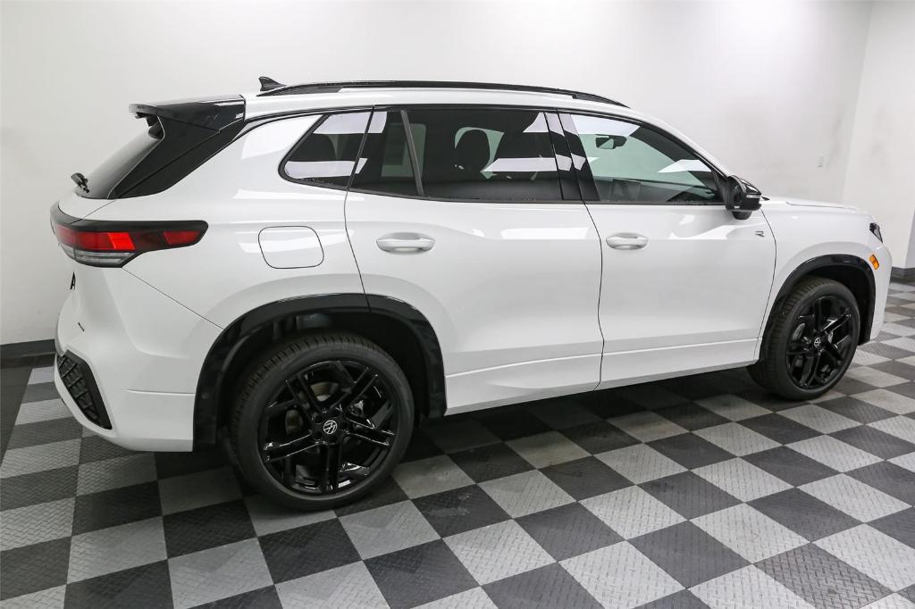 new 2025 Volkswagen Tiguan car, priced at $37,820