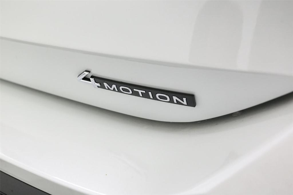 new 2025 Volkswagen Tiguan car, priced at $37,820